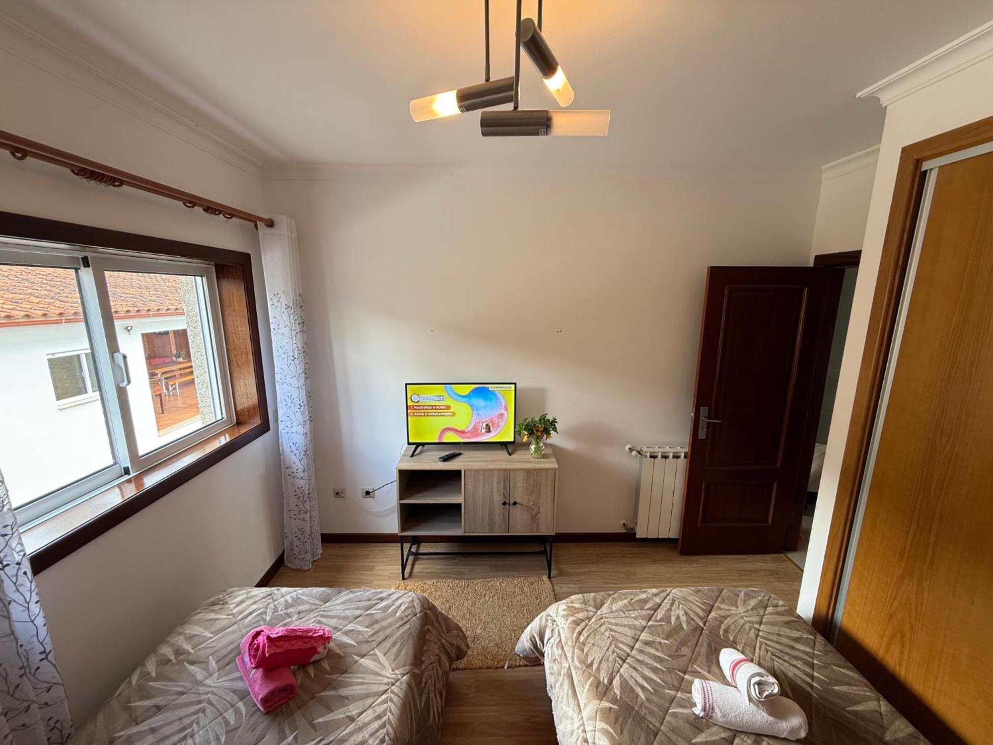 Cerdeirinhas De Basto "Piso Q 4" Apartment Canedo de Basto Екстериор снимка