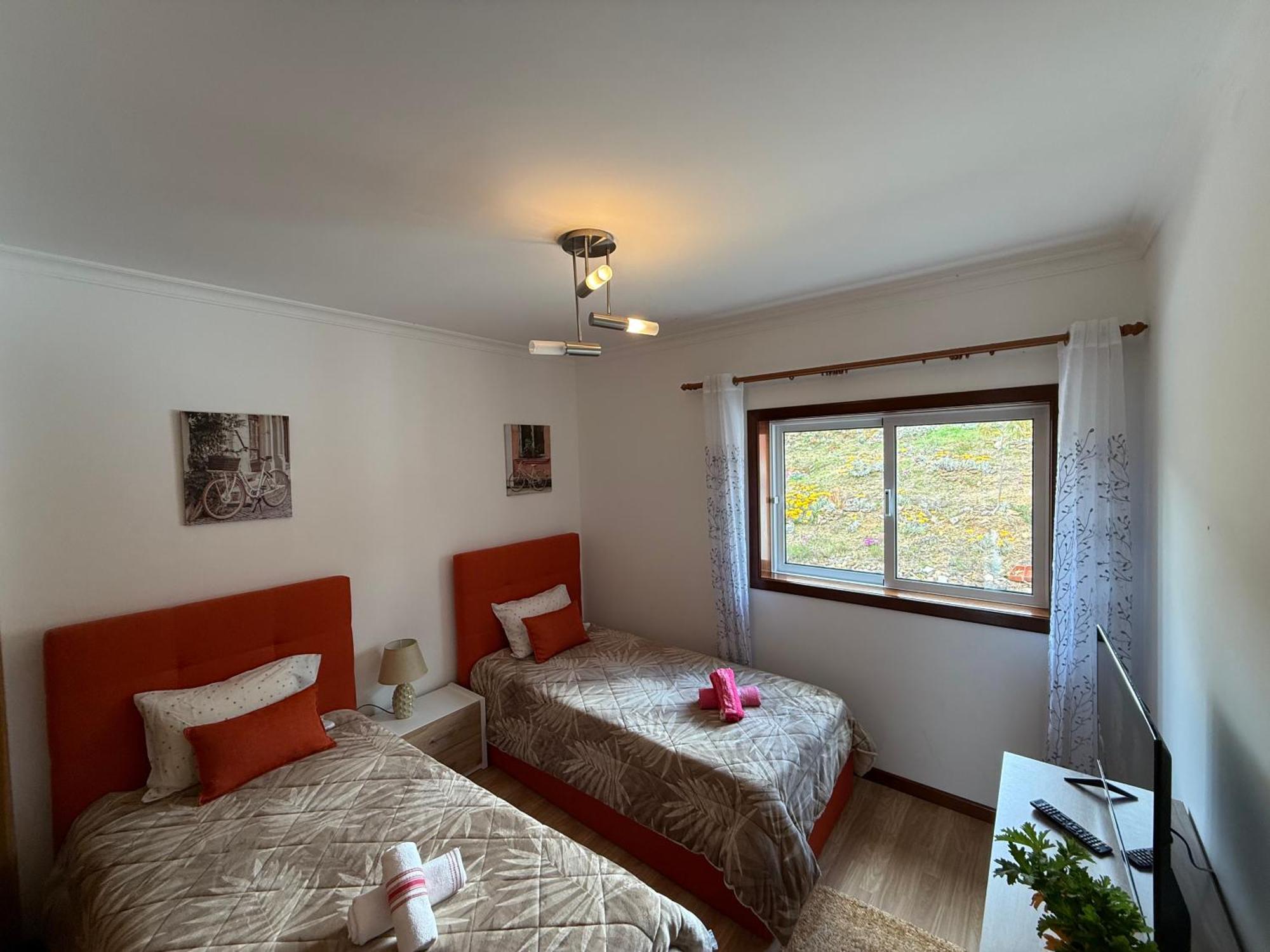 Cerdeirinhas De Basto "Piso Q 4" Apartment Canedo de Basto Екстериор снимка